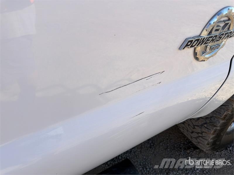 Ford F-250 XL 4x4 Crew Cab Pickup Ostalo