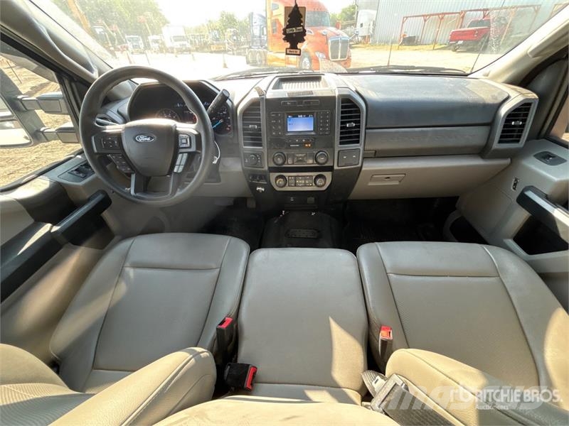 Ford F-250 XL 4x4 Crew Cab Pickup Anders