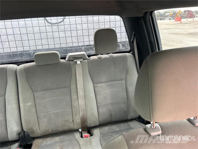 Ford F-250 XL 4x4 Crew Cab Pickup Muu