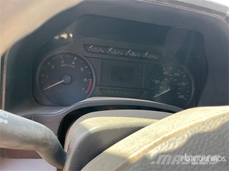 Ford F-250 XL 4x4 Crew Cab Pickup 其他