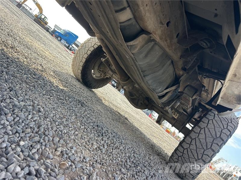 Ford F-250 XL 4x4 Crew Cab Pickup Otras furgonetas