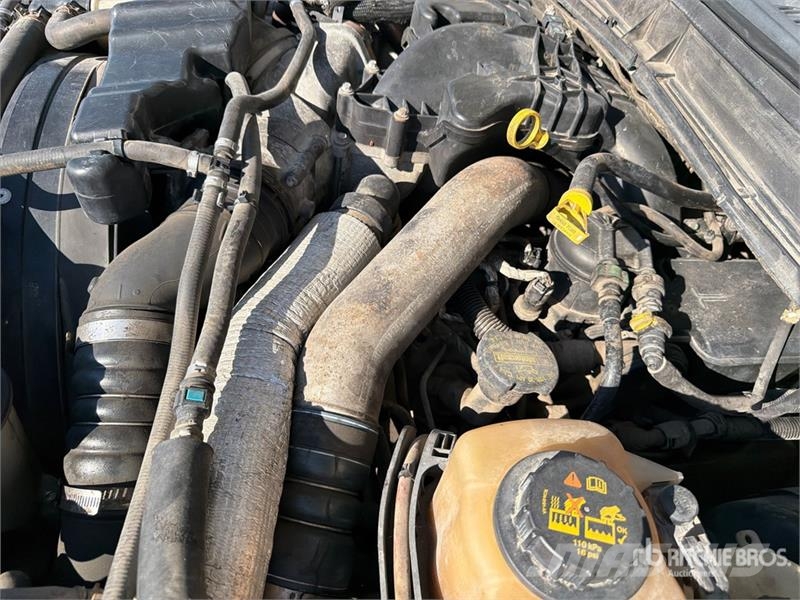 Ford F-250 XL 4x4 Crew Cab Pickup Ostalo