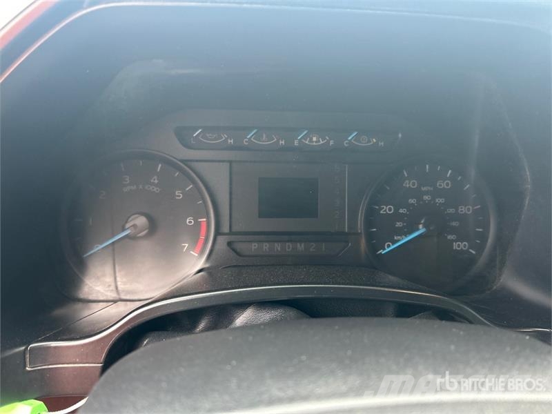 Ford F-250 XL 4x4 Crew Cab Pickup Muu