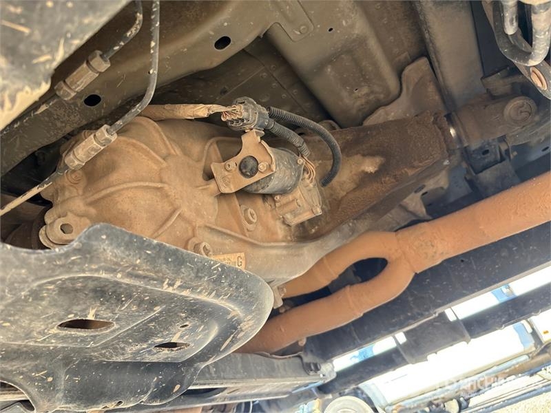 Ford F-250 XL 4x4 Crew Cab Pickup Ostalo