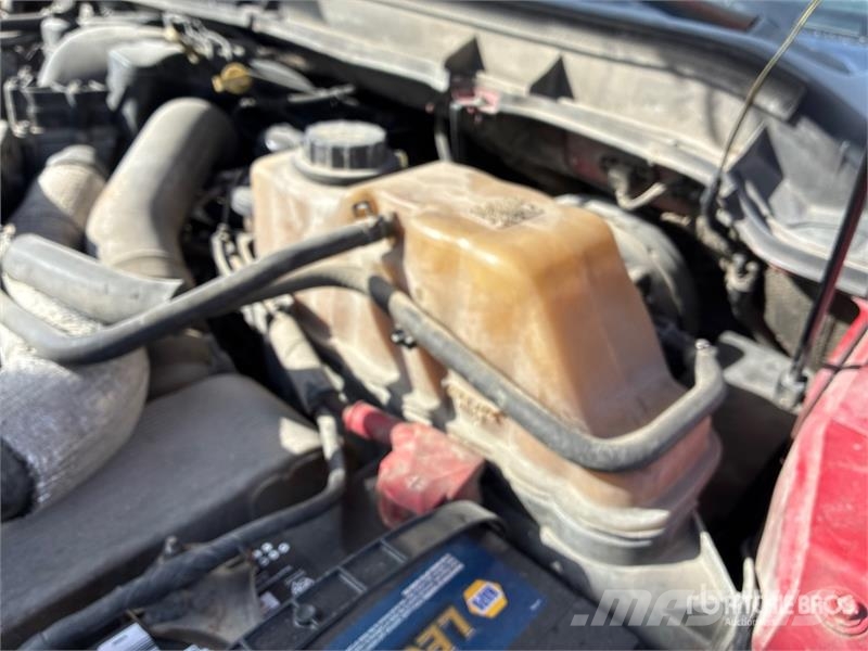 Ford F-250 XL 4x4 Crew Cab Pickup Ostalo