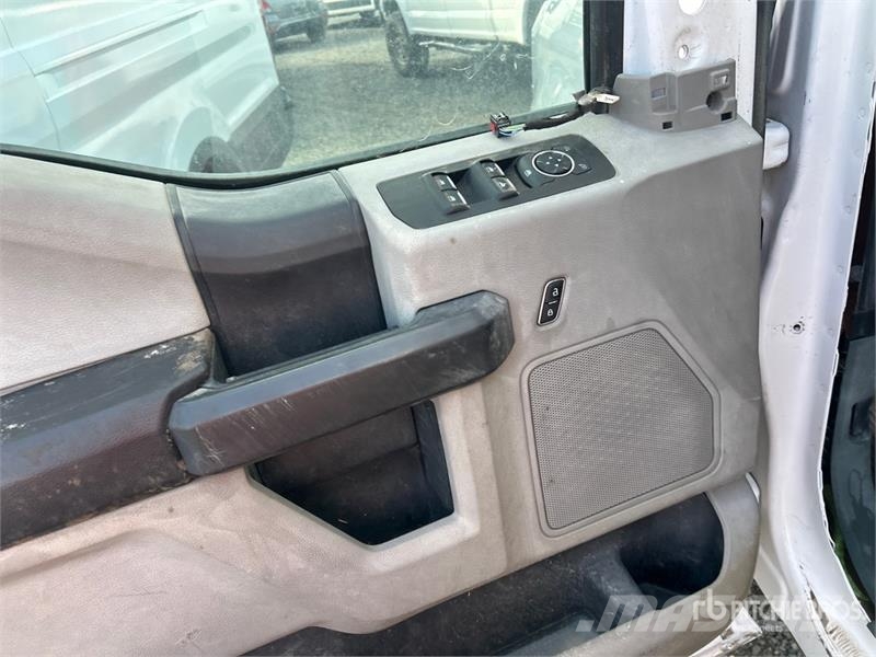 Ford F-250 XL 4x4 Crew Cab Pickup (Inoperable) Citi