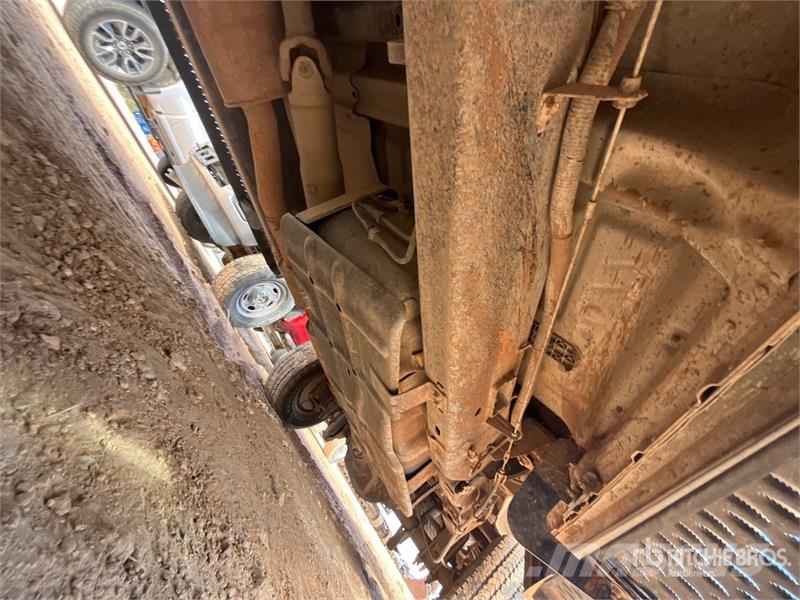Ford F-250 XL 4x4 Crew Cab Pickup 其他