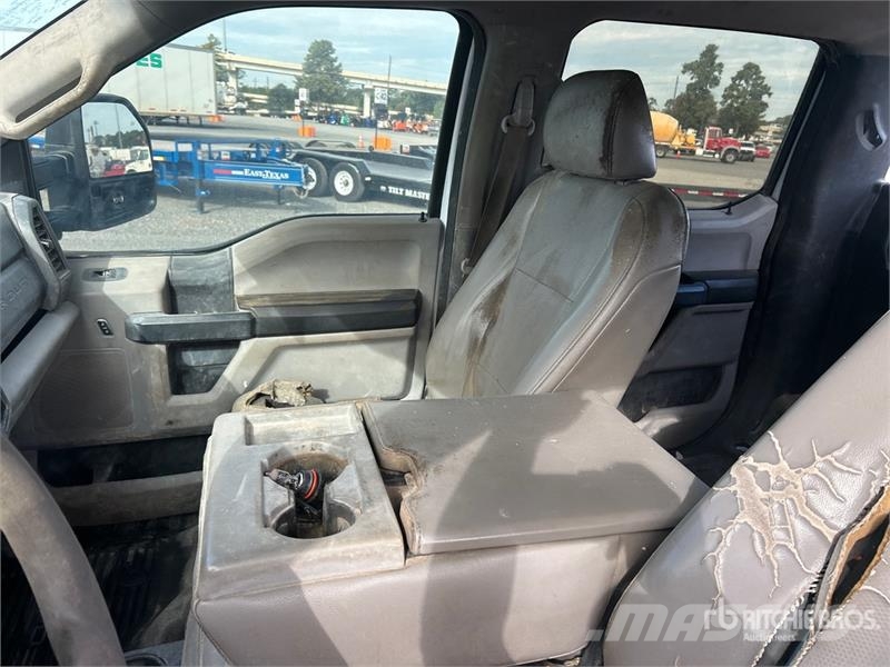 Ford F-250 XL 4x4 Crew Cab Pickup (Inoperable) Citi