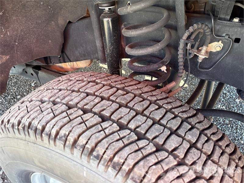 Ford F-250 XL 4x4 Crew Cab Pickup Ostalo