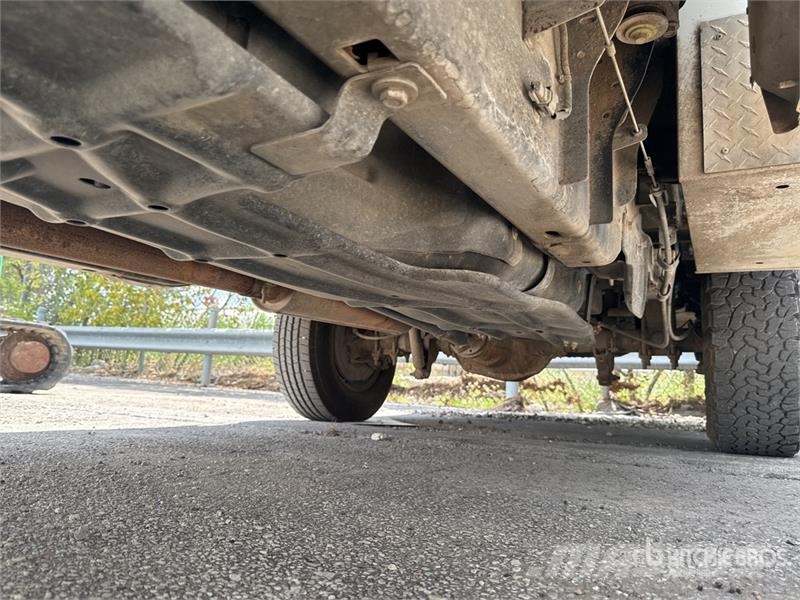 Ford F-250 XL 4x4 Crew Cab Service Truck Pilsētas atkritumvedēji