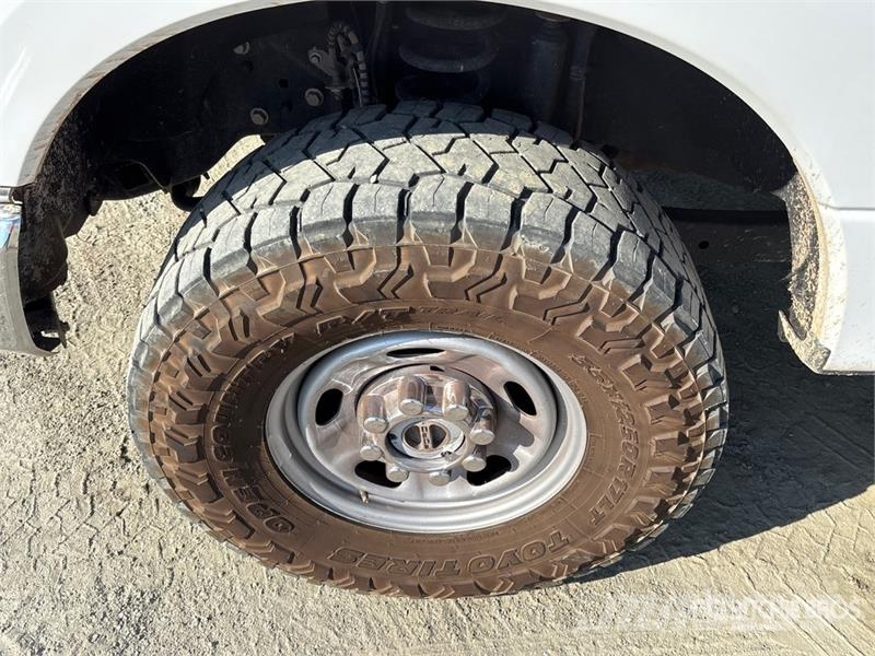 Ford F-250 XL 4x4 Crew Cab Pickup Anders
