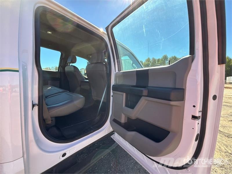 Ford F-250 XL 4x4 Crew Cab Pickup Otras furgonetas