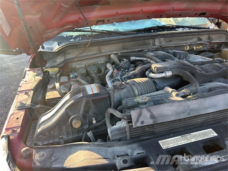 Ford F-250 XL 4x4 Crew Cab Pickup (Inoperable) Ostalo