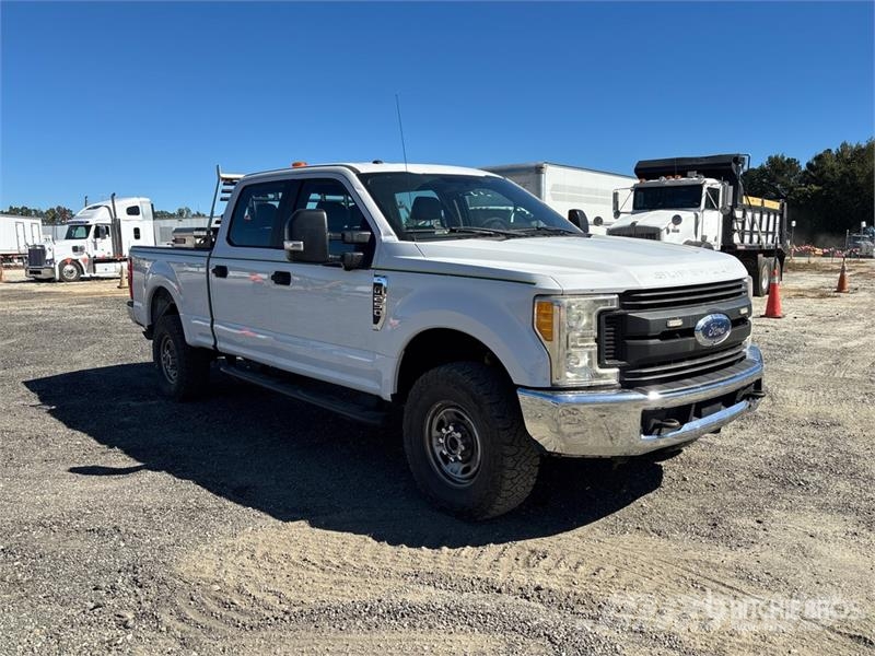 Ford F-250 XL 4x4 Crew Cab Pickup Otras furgonetas