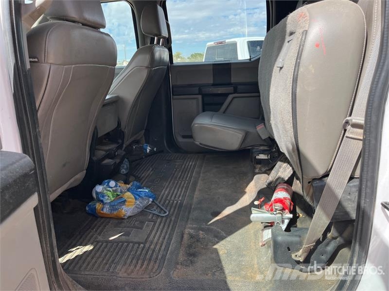 Ford F-250 XL 4x4 Crew Cab Pickup 其他