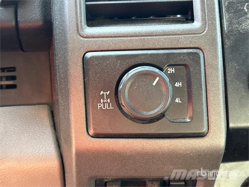Ford F-250 XL 4x4 Crew Cab Pickup Anders
