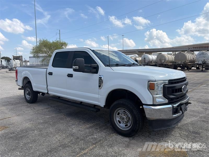 Ford F-250 XL 4x4 Crew Cab Pickup 其他