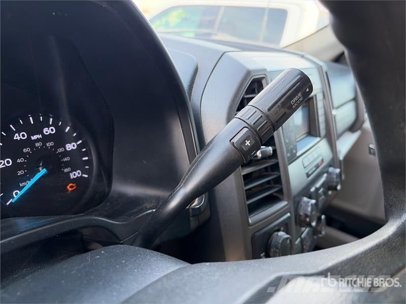 Ford F-250 XL 4x4 Crew Cab Pickup 其他