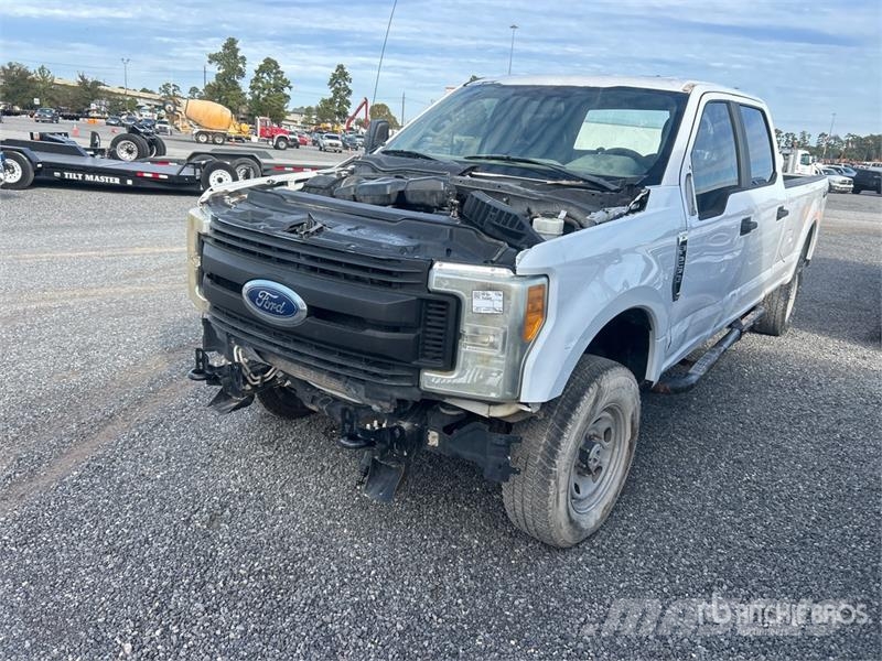 Ford F-250 XL 4x4 Crew Cab Pickup (Inoperable) Citi