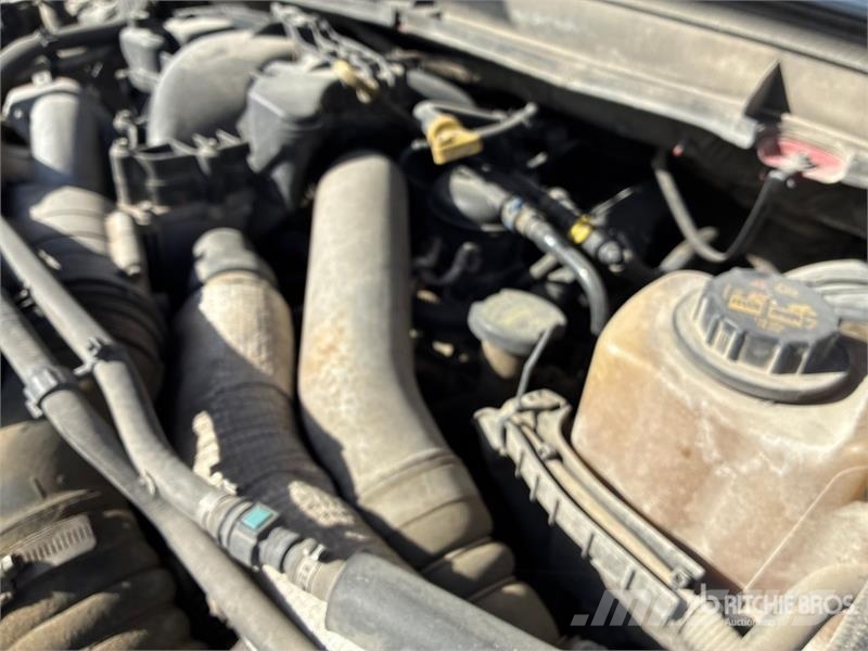 Ford F-250 XL 4x4 Crew Cab Pickup Ostalo