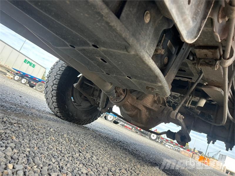 Ford F-250 XL 4x4 Crew Cab Pickup (Inoperable) その他