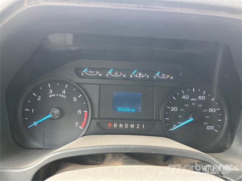 Ford F-250 XL 4x4 Crew Cab Pickup 其他