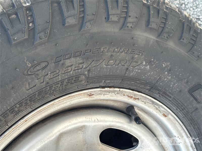 Ford F-250 XL 4x4 Crew Cab Service Truck Pilsētas atkritumvedēji