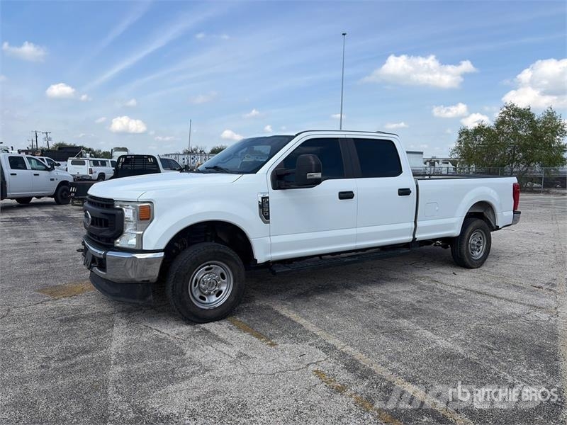 Ford F-250 XL 4x4 Crew Cab Pickup 其他
