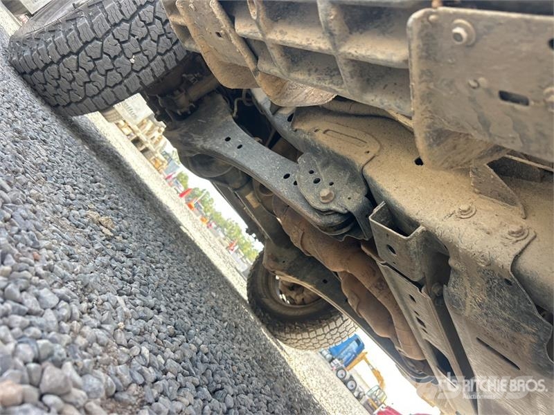 Ford F-250 XL 4x4 Crew Cab Pickup Ostalo