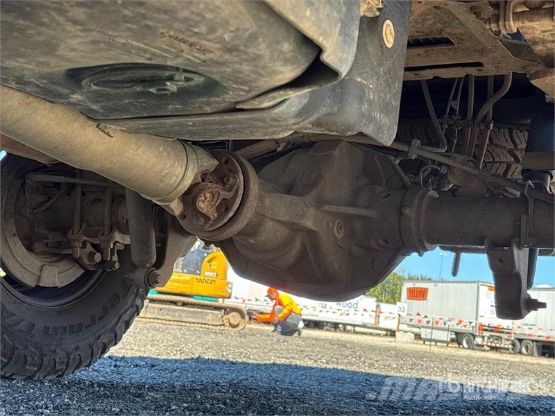 Ford F-250 XL 4x4 Crew Cab Pickup Otras furgonetas