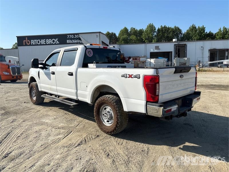 Ford F-250 XL 4x4 Crew Cab Pickup Anders