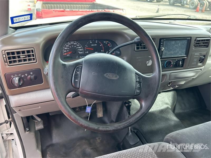 Ford F-250 XL 4x4 Crew Cab Pickup Otras furgonetas