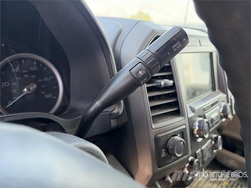 Ford F-250 XL 4x4 Crew Cab Utility Truck Madelkaubikud