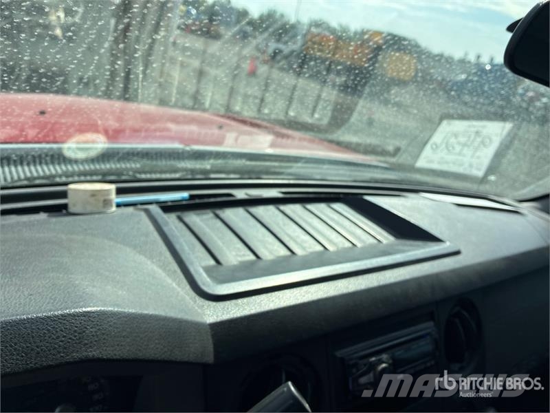 Ford F-250 XL 4x4 Crew Cab Pickup Ostalo