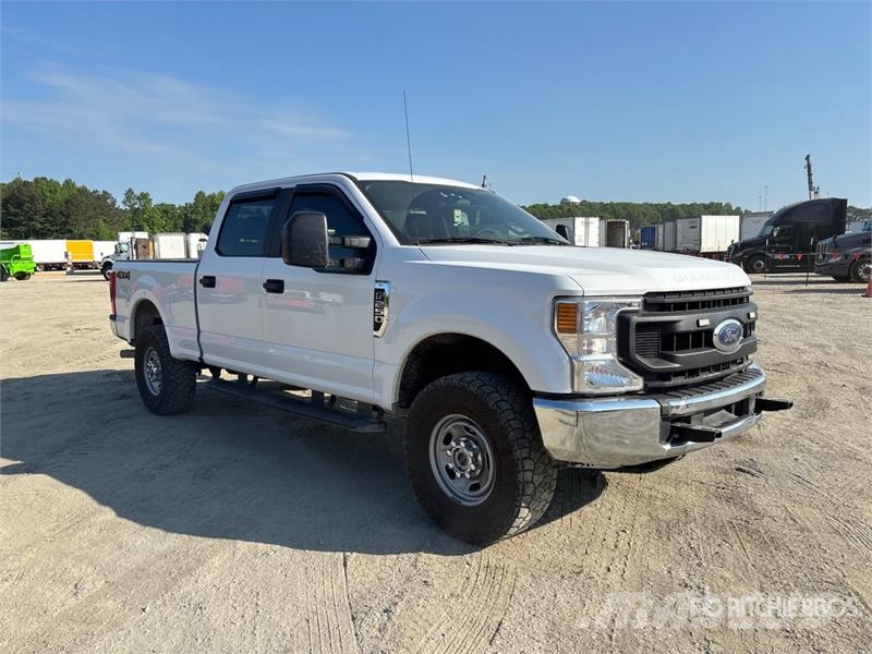 Ford F-250 XL 4x4 Crew Cab Pickup Anders