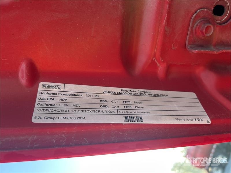 Ford F-250 XL 4x4 Crew Cab Pickup (Inoperable) Ostalo
