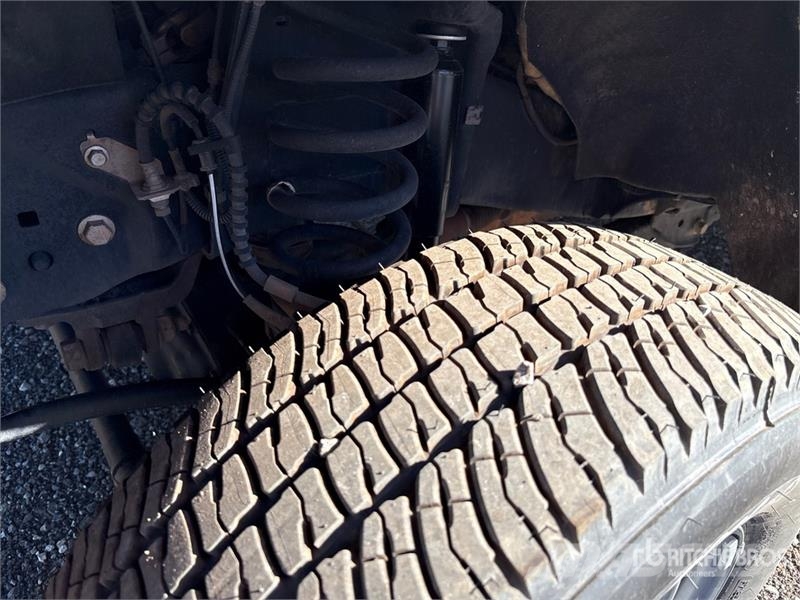 Ford F-250 XL 4x4 Crew Cab Pickup Ostalo