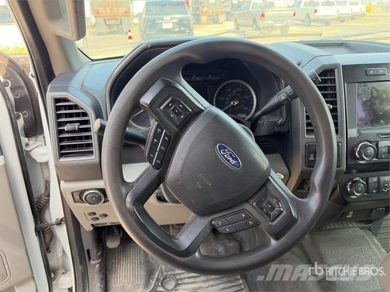 Ford F-250 XL 4x4 Crew Cab Utility Truck Madelkaubikud
