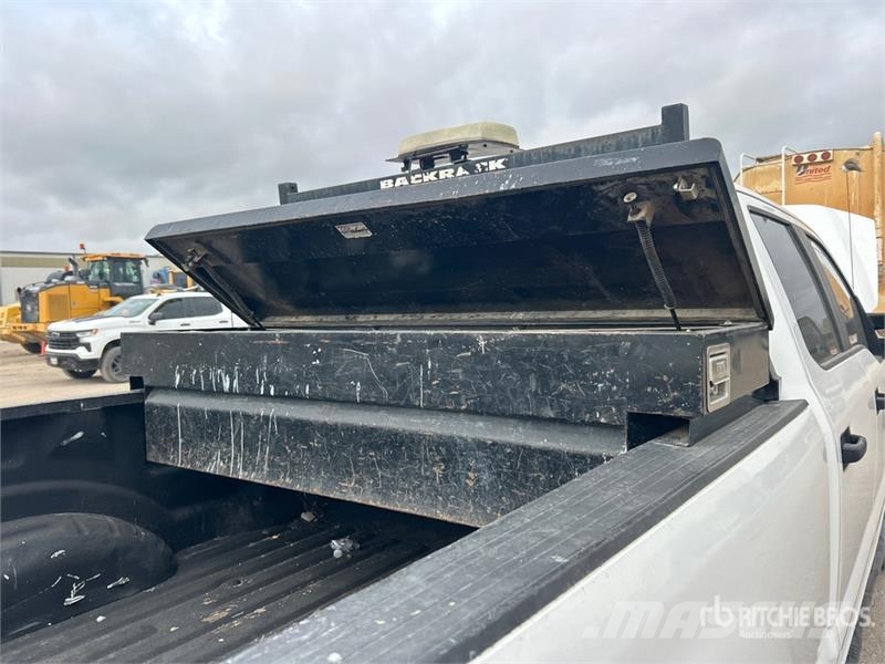 Ford F-250 XL 4x4 Crew Cab Pickup Muu