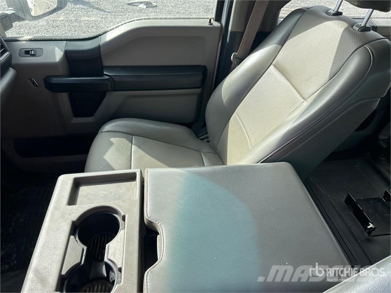 Ford F-250 XL 4x4 Crew Cab Pickup Citi