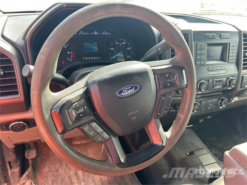 Ford F-250 XL 4x4 Crew Cab Pickup Citi