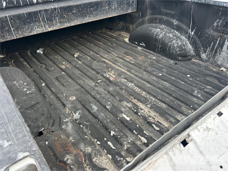 Ford F-250 XL 4x4 Crew Cab Pickup Muu