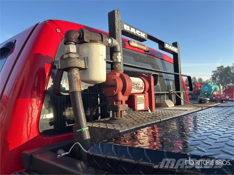 Ford F-250 XL 4x4 Crew Cab Pickup (Inoperable) Ostalo
