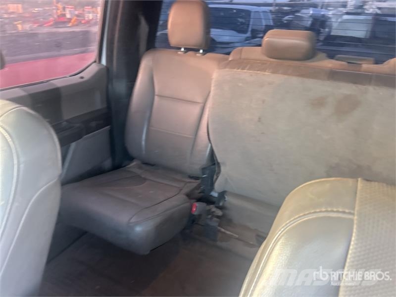 Ford F-250 XL 4x4 Crew Cab Pickup Furgoni altro