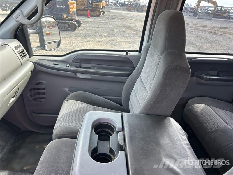 Ford F-250 XL 4x4 Crew Cab Pickup Otras furgonetas
