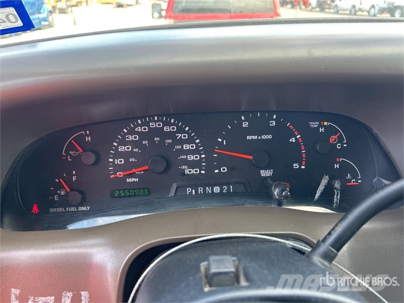Ford F-250 XL 4x4 Crew Cab Pickup Otras furgonetas