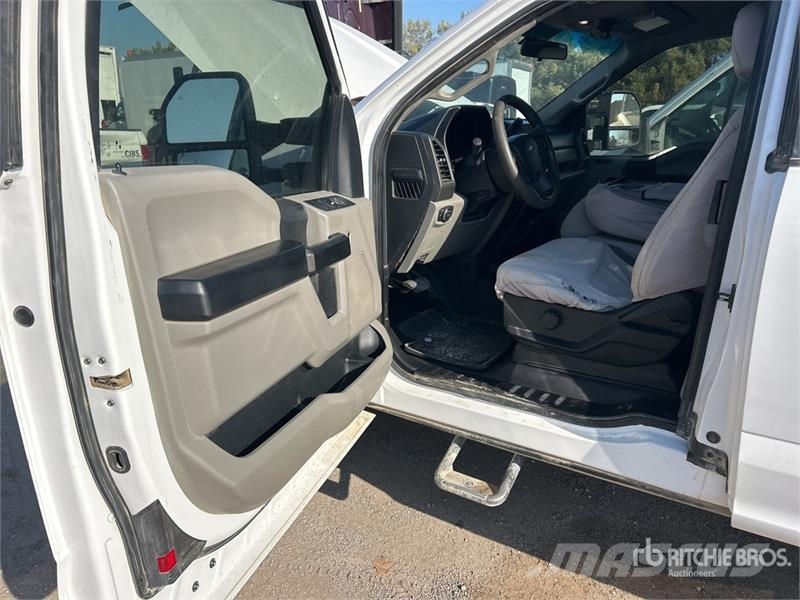Ford F-250 XL 4x4 Extended Cab Pickup Ostalo