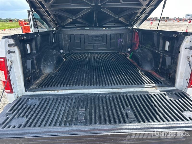 Ford F-250 XL 4x4 Extended Cab Pickup 其他