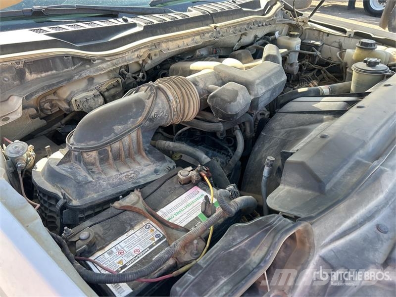 Ford F-250 XL 4x4 Extended Cab Pickup Citi