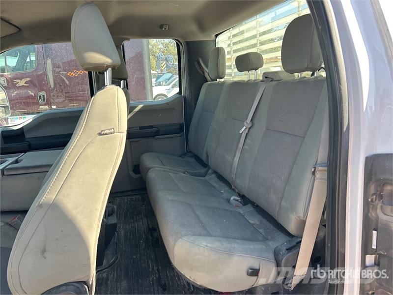 Ford F-250 XL 4x4 Extended Cab Pickup Citi